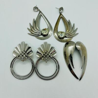 Lot 16: Large Vintage Pierced Earrings