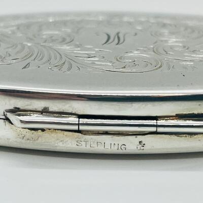 Lot 22: Vintage Sterling Silver Compact Engraved letter M
