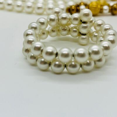 Lot 24: Vintage Faux Pearl Chunky Costume Jewelry Set