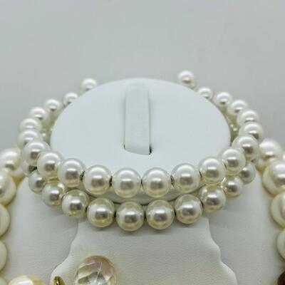 Lot 24: Vintage Faux Pearl Chunky Costume Jewelry Set