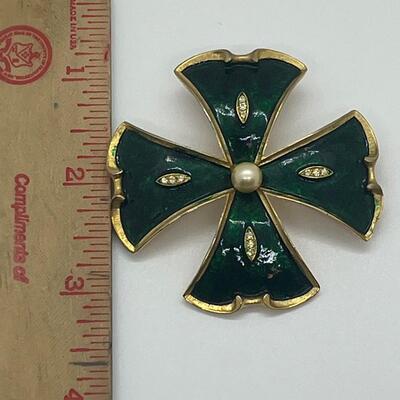 Lot 27: Vintage Marvella Green Enamel Maltese Cross & Rhinestone Brooch w/ Clip-on Earrings