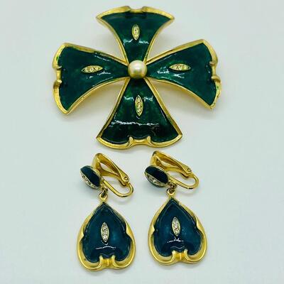 Lot 27: Vintage Marvella Green Enamel Maltese Cross & Rhinestone Brooch w/ Clip-on Earrings