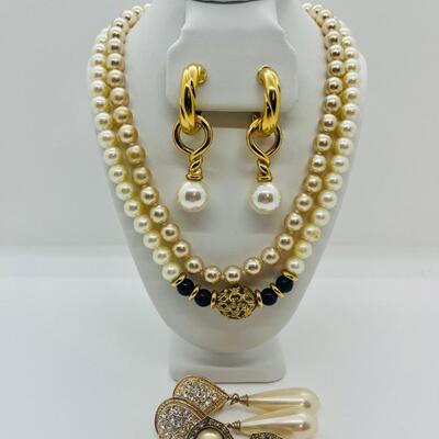 Lot 28: Pearl Designed Lot: 1928, Monet and More (Vintage & Modern Jewelry)
