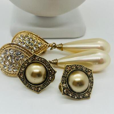 Lot 28: Pearl Designed Lot: 1928, Monet and More (Vintage & Modern Jewelry)