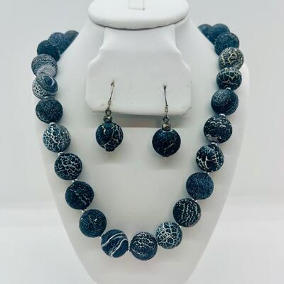 Lot 30: Blue/Grey Beaded Necklace and Pierced Earring Set