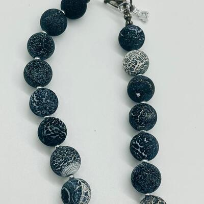 Lot 30: Blue/Grey Beaded Necklace and Pierced Earring Set