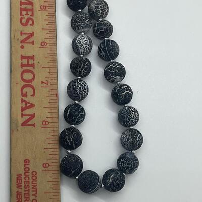 Lot 30: Blue/Grey Beaded Necklace and Pierced Earring Set
