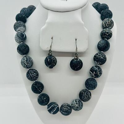 Lot 30: Blue/Grey Beaded Necklace and Pierced Earring Set