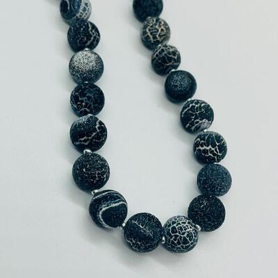 Lot 30: Blue/Grey Beaded Necklace and Pierced Earring Set