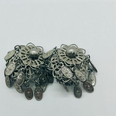 Lot 32: Vintage Silvertone and Beaded Earrings
