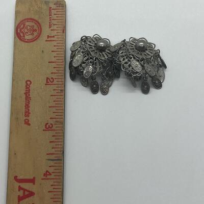 Lot 32: Vintage Silvertone and Beaded Earrings