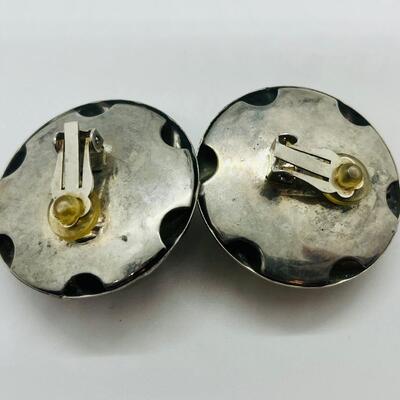 Lot 32: Vintage Silvertone and Beaded Earrings