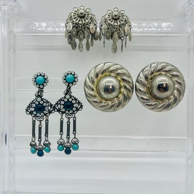 Lot 32: Vintage Silvertone and Beaded Earrings