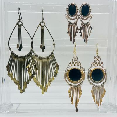 Lot 33: Fun Vintage Goldtone and Black Dangle Earrings