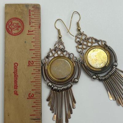 Lot 33: Fun Vintage Goldtone and Black Dangle Earrings
