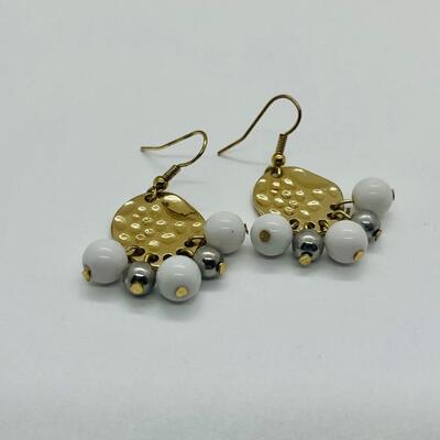 Lot 35: Chunky Fashion Pierced Earrings