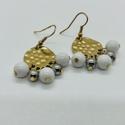 Lot 35: Chunky Fashion Pierced Earrings