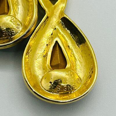 Lot 35: Chunky Fashion Pierced Earrings