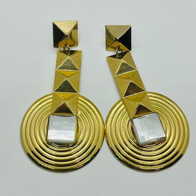 Lot 35: Chunky Fashion Pierced Earrings