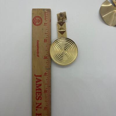 Lot 35: Chunky Fashion Pierced Earrings