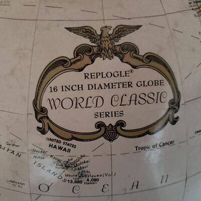 Standing Globe