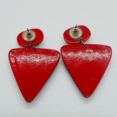 Lot 39: Funky, 90's Style Dangle Earrings
