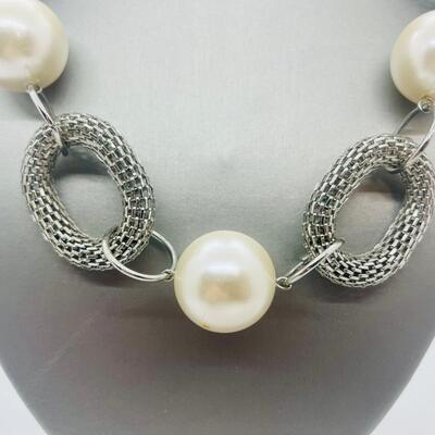 Lot 37: Beaded and Faux Pearl Silvertone Necklaces