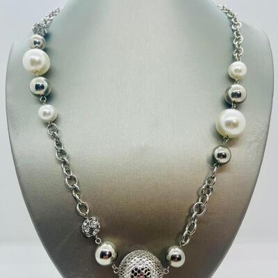 Lot 37: Beaded and Faux Pearl Silvertone Necklaces