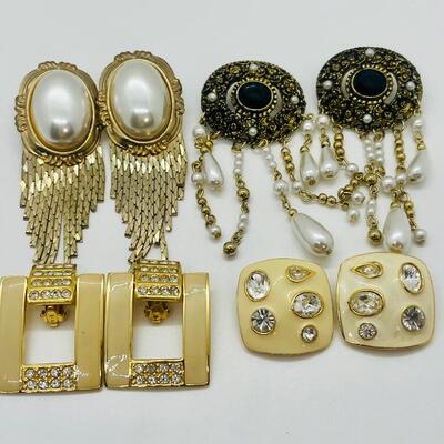 Lot 42: Goldtone two pr. Costume Clip on and 2 pr. Pierced Earrings