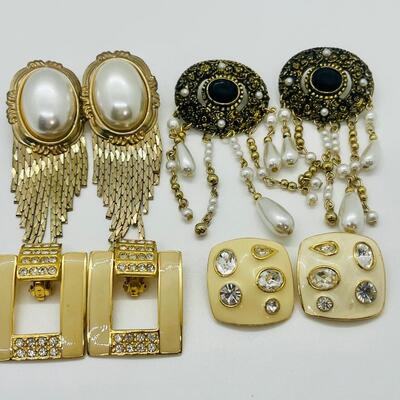 Lot 42: Goldtone two pr. Costume Clip on and 2 pr. Pierced Earrings