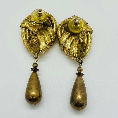 Lot 43: Vintage Goldtone Costume Clip on and Pierced Earrings