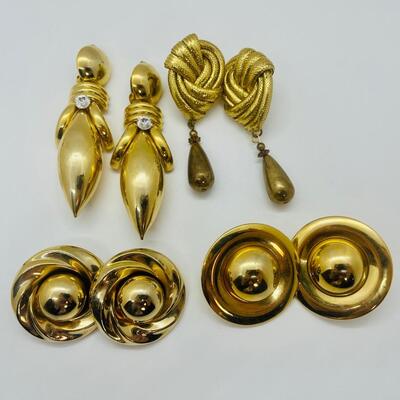 Lot 43: Vintage Goldtone Costume Clip on and Pierced Earrings