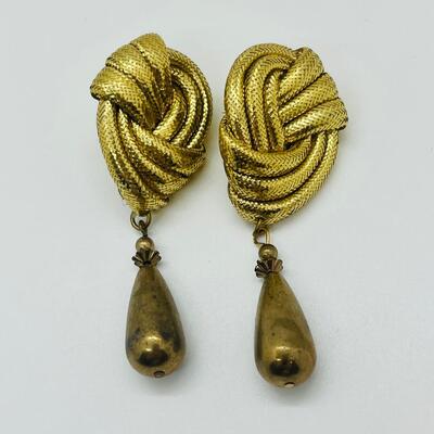 Lot 43: Vintage Goldtone Costume Clip on and Pierced Earrings