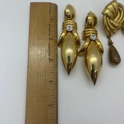 Lot 43: Vintage Goldtone Costume Clip on and Pierced Earrings