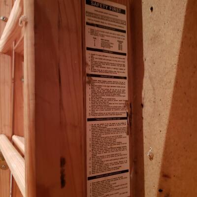 12' Wooden Step Ladder