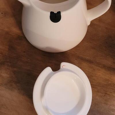 Lot 2: Arzberg Teapot and FORLIFE Individual Teapot