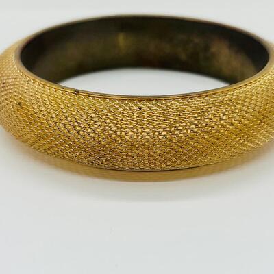 Lot 62: Vintage Trifari & More Goldtone Costume Jewelry ("Solid Gold" Vintage Look!)