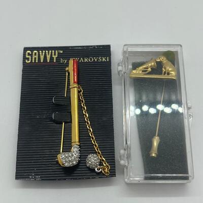Lot 64: RCA Dog and Swarovski Crystal Golf Pin