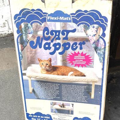 Lot 342 Cat Napper Bed Window Seat