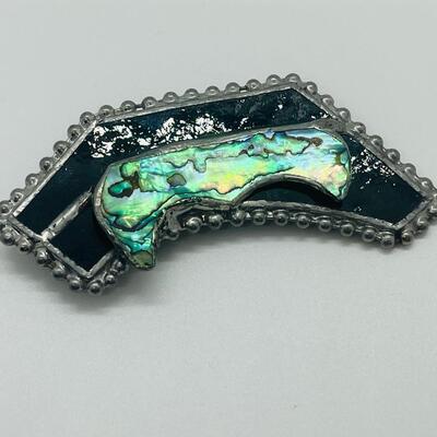 Lot 67: Vintage Sterling Abstract Brooch in Onyx and Abolone