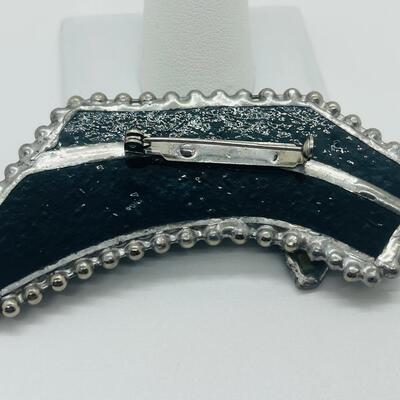 Lot 67: Vintage Sterling Abstract Brooch in Onyx and Abolone