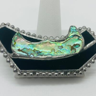 Lot 67: Vintage Sterling Abstract Brooch in Onyx and Abolone