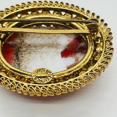 Lot 69: Vintage Art Glass Brooch Made in Austria (Pop of Color)