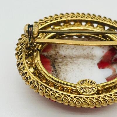 Lot 69: Vintage Art Glass Brooch Made in Austria (Pop of Color)