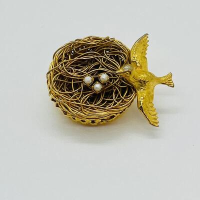 Lot 73: Vintage 3D Brooch Birdnest w/ Seed Pearl Eggs by Jeanne