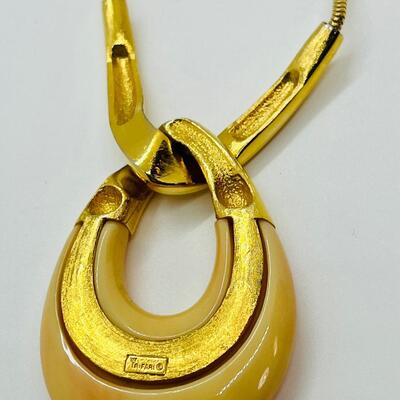 Lot 79: Beautiful 1960s Crown Trifari Modernist Lucite Pendant Necklace