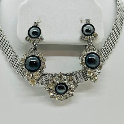 Lot 82: Vintage Hematite & Crystal Choker, Brooch & Clip-on Earrings Set