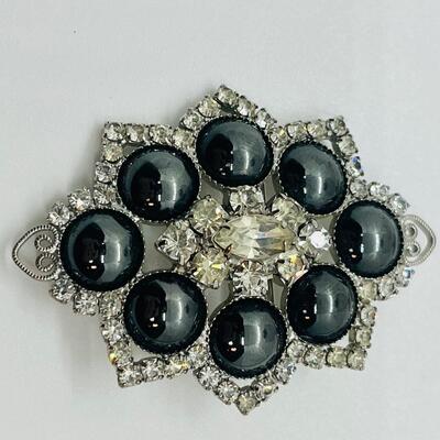 Lot 82: Vintage Hematite & Crystal Choker, Brooch & Clip-on Earrings Set