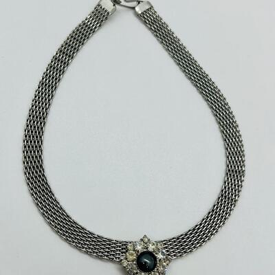 Lot 82: Vintage Hematite & Crystal Choker, Brooch & Clip-on Earrings Set
