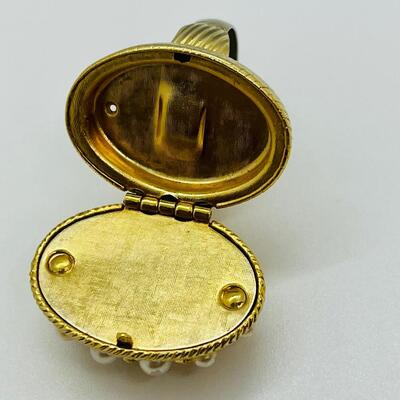 Lot 85: Vintage Adjustable Ring Lot